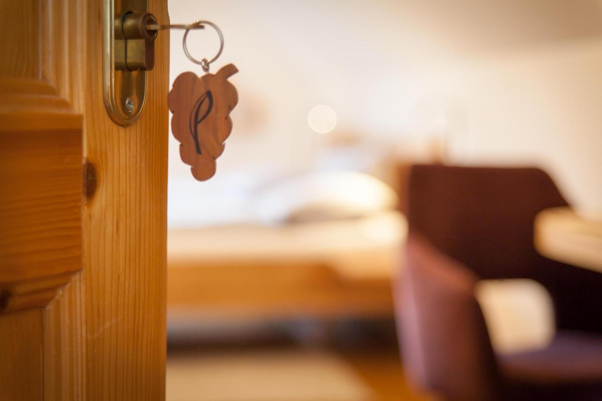 Weingut Spitzypeitler Bed & Breakfast Лейтшах Екстериор снимка