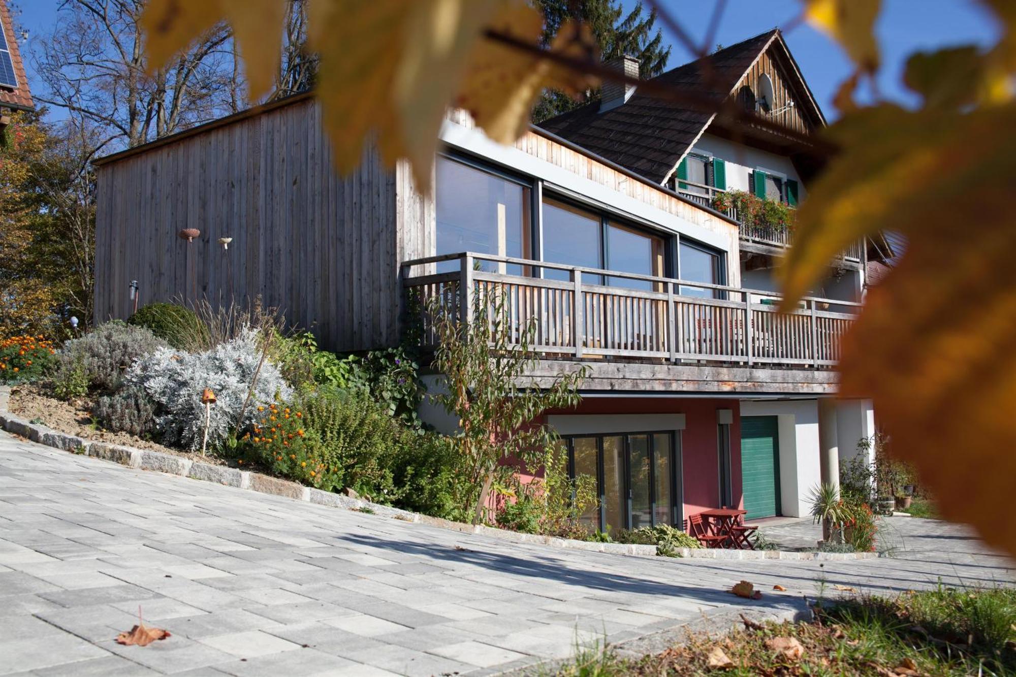 Weingut Spitzypeitler Bed & Breakfast Лейтшах Екстериор снимка